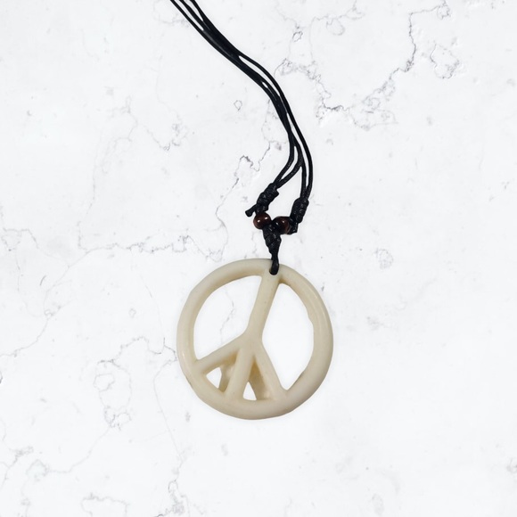 Vintage Adjustable Big Peace Sign Earthy Necklace - Picture 2 of 3